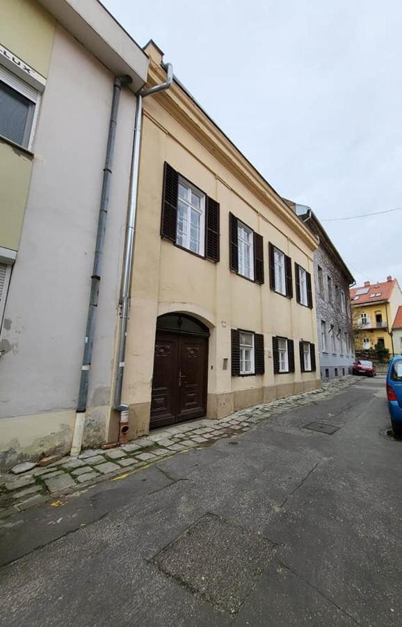 Downtown Romantic Szekesfehervar Exterior photo